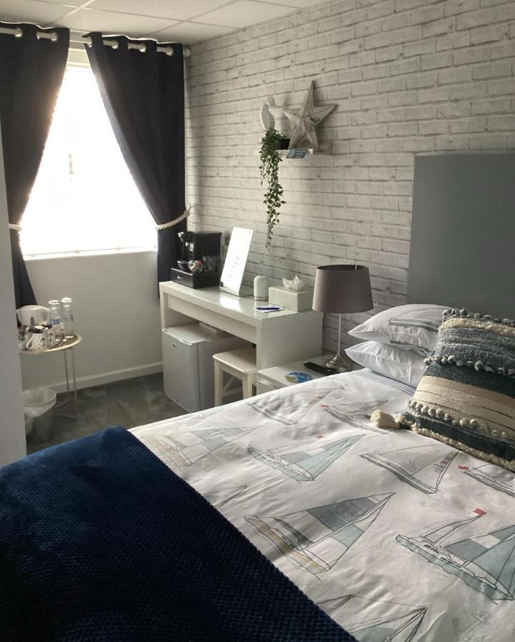 By The Seaside Bed and Breakfast Blackpool Buitenkant foto