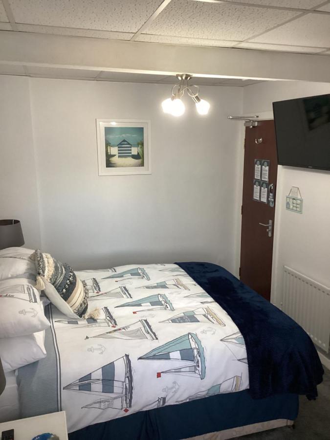 By The Seaside Bed and Breakfast Blackpool Buitenkant foto