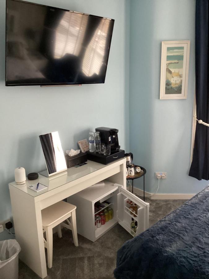 By The Seaside Bed and Breakfast Blackpool Buitenkant foto