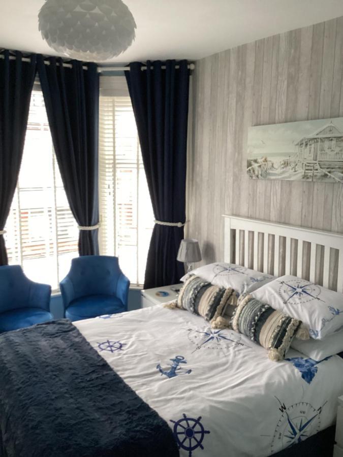 By The Seaside Bed and Breakfast Blackpool Buitenkant foto