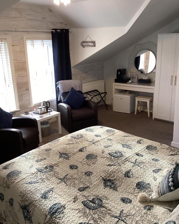 By The Seaside Bed and Breakfast Blackpool Buitenkant foto