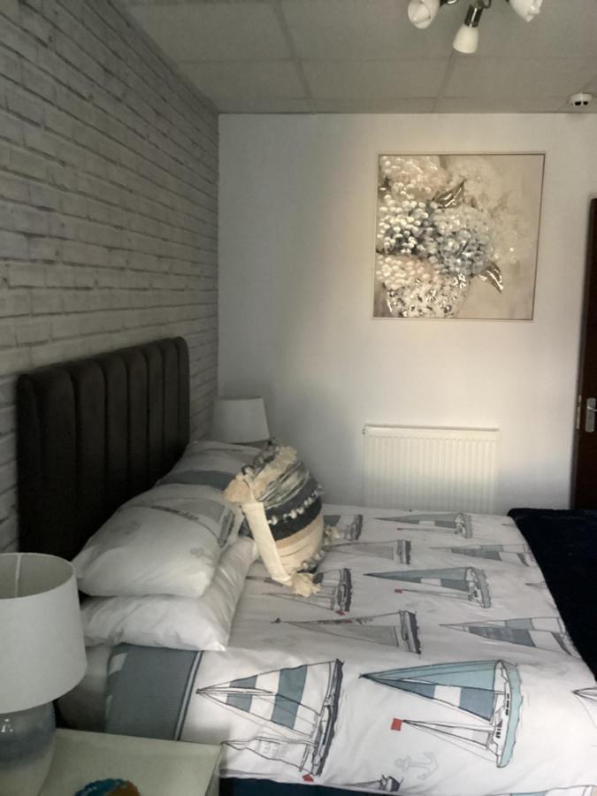 By The Seaside Bed and Breakfast Blackpool Buitenkant foto